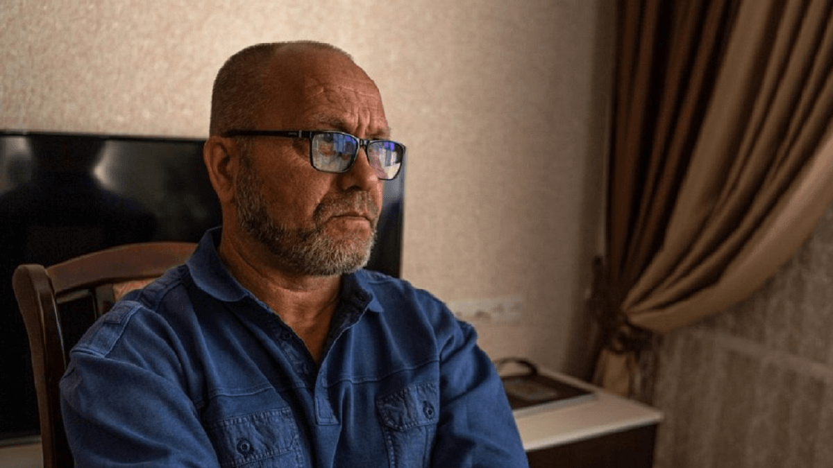Отец Исляма Джеппарова — крымскотатарский правозащитник, ветеран крымскотатарского национального движения, один из инициаторов создания организации «Крымская солидарность» Абдурешит Джеппаров в 2020 году был номинирован на Нобелевскую премию мира.