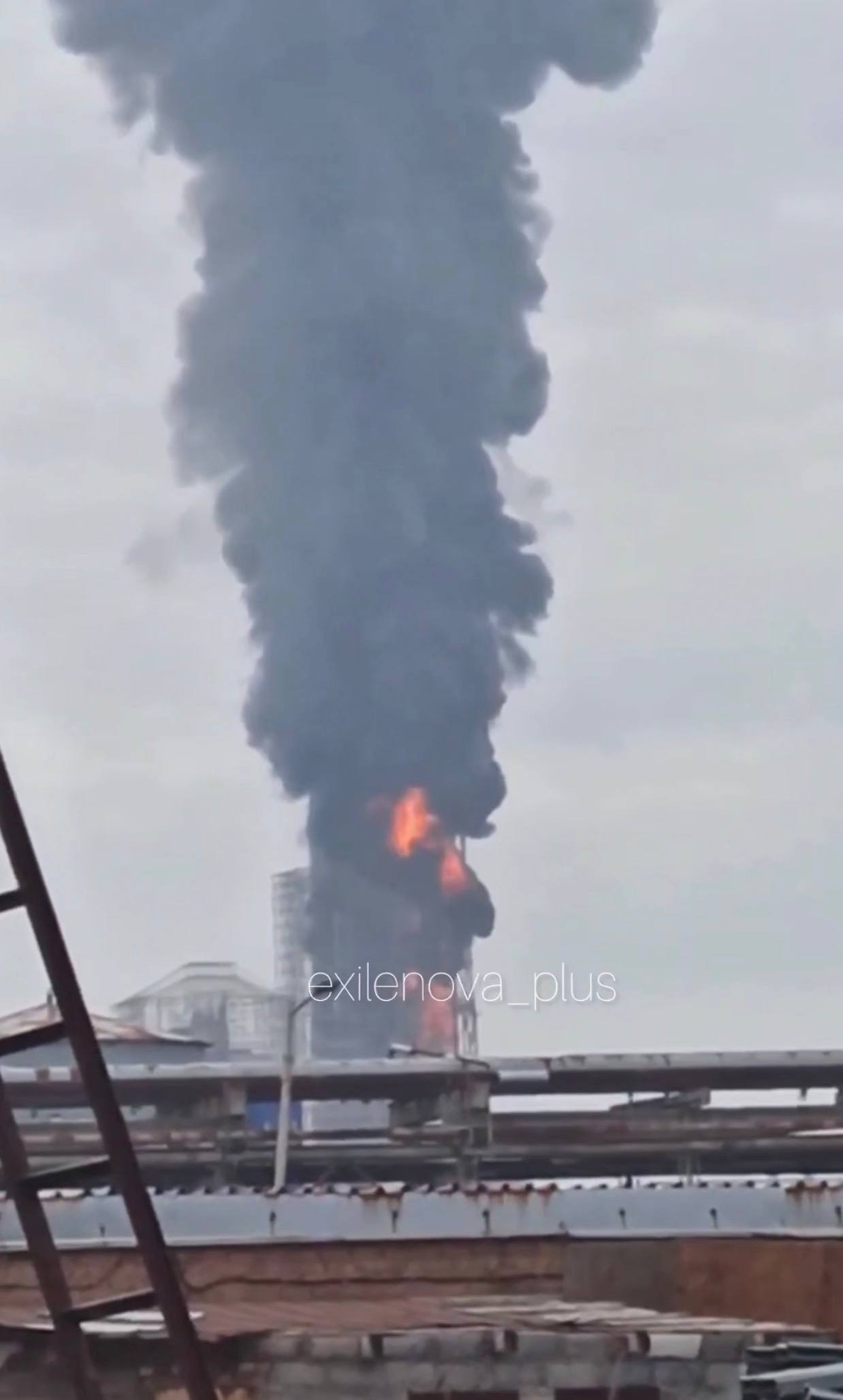 Место попадания БПЛА на предприятии в Салавате
