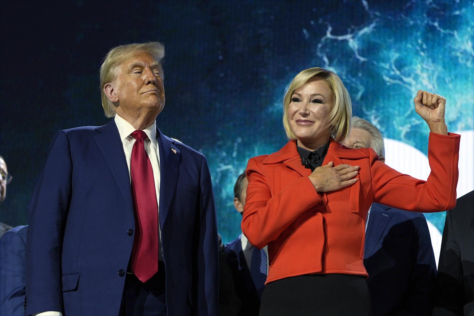 Апостолы MAGA. Как евангелисты стали ключевым политическим инструментом Трампа