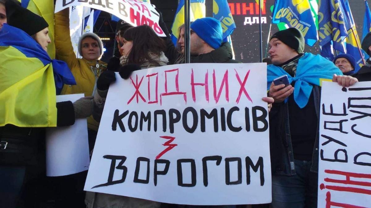 Три шага по граблям. Владислав Иноземцев о том, как Путин толкает Украину к очередному Майдану
